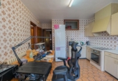 Дом с участком на продажу в городе Molina de Aragón Фото