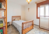 Дом с участком на продажу в городе Molina de Aragón Фото