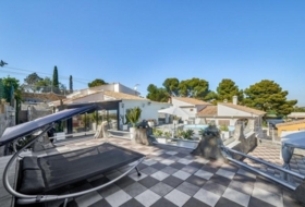 Valencia de Don Juan 1595&nbsp;m²
