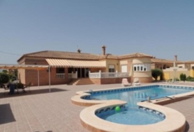 Catral 2000&nbsp;m²