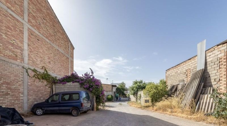 Granada - Albolote - 676m2