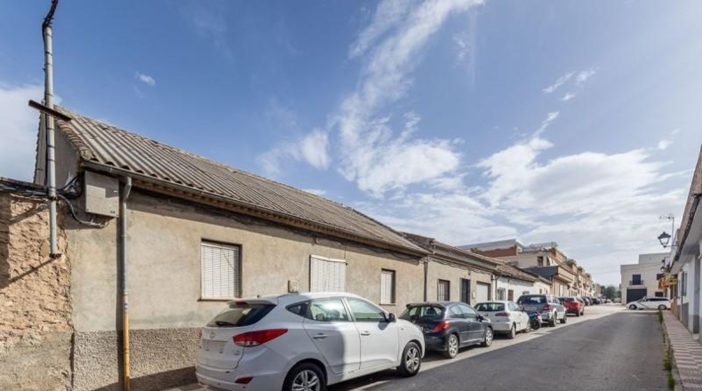 Granada - Albolote - 676m2