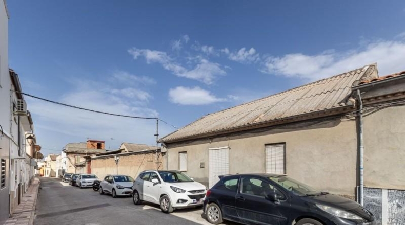 Granada - Albolote - 676m2
