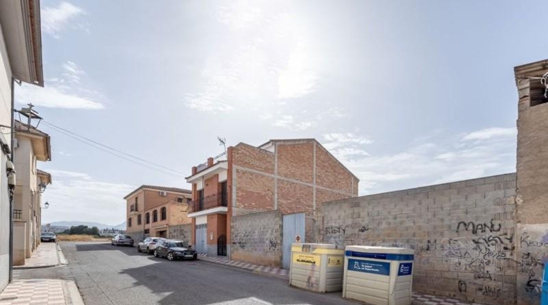 Granada - Albolote - 676m2