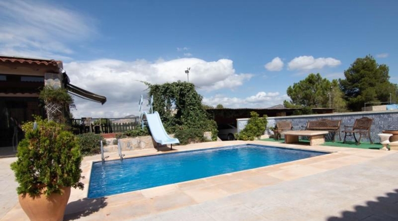 Córdoba - Añora - 543m2