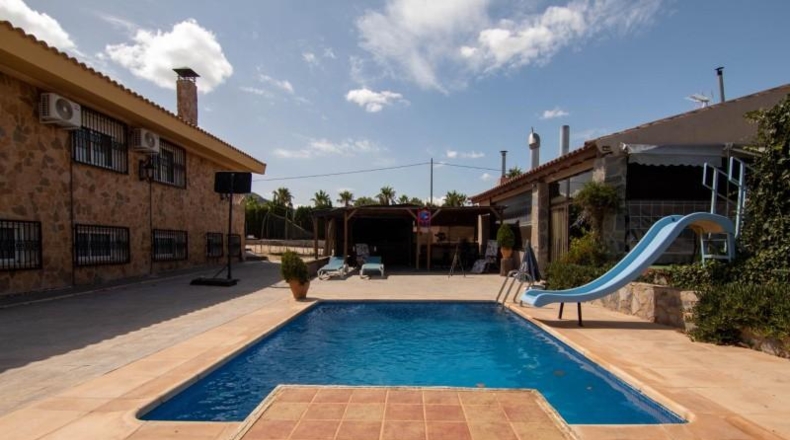 Córdoba - Añora - 543m2