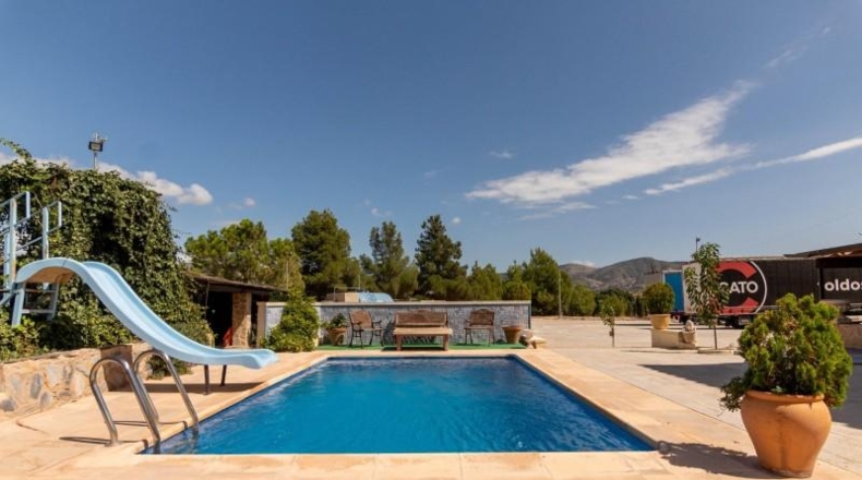 Córdoba - Añora - 543m2