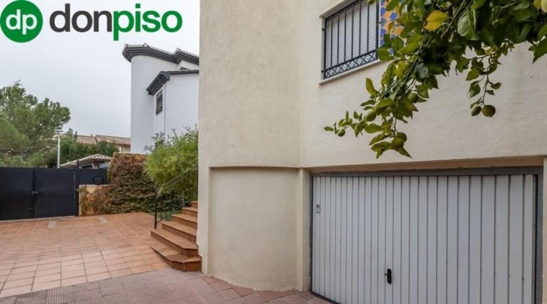 Granada - Peligros - 461m2