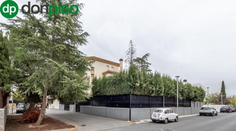 Granada - Peligros - 461m2