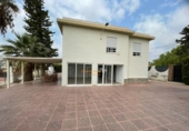 Chalet independiente con terreno en venta en la España, Elche, ref: TR399314 foto