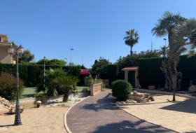 Elx 708&nbsp;m² 