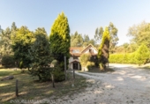 Загородный дом с участком на продажу в городе Cotobade Фото