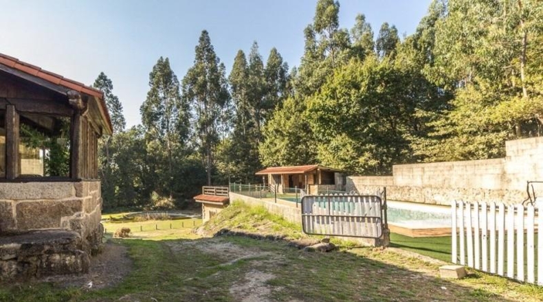 La Coruna - Cotobade - 8000m2