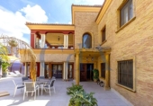 Chalet independiente con terreno en venta en la España, Orihuela, ref: TR399155 foto