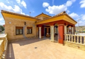 Chalet independiente con terreno en venta en la España, Orihuela, ref: TR399155 foto