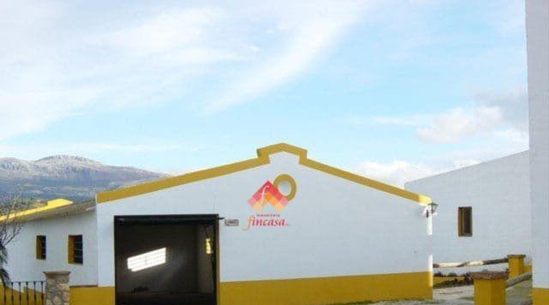 Córdoba - Zuheros - 10000m2