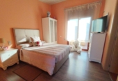 Chalet independiente con terreno en venta en la España, Viladecavalls, ref: TR399011 foto