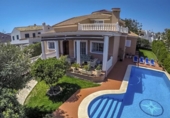 Chalet independiente con terreno en venta en la España, Torrevieja, ref: TR399156 foto