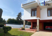 Chalet independiente con terreno en venta en la España, Málaga, ref: TR398012 foto
