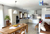 Chalet independiente con terreno en venta en la España, Málaga, ref: TR398012 foto