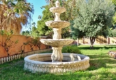 Chalet independiente con terreno en venta en la España, Alicante, ref: TR388003 foto