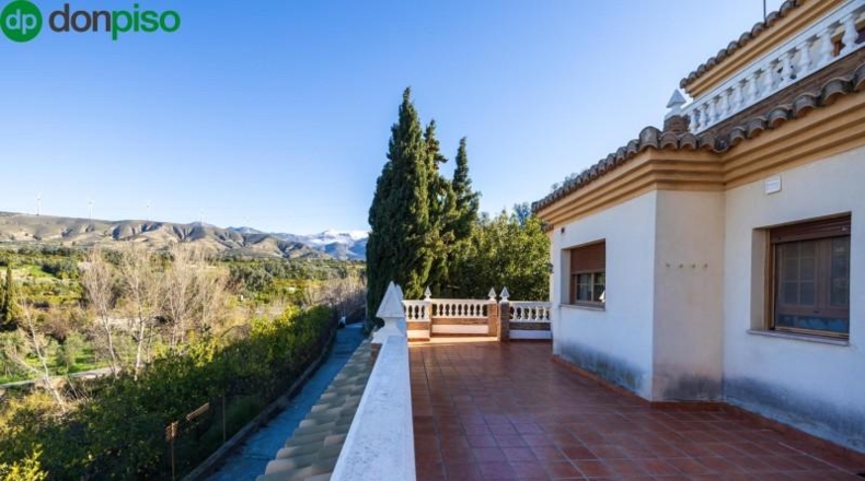 Granada - Píñar - 1713m2