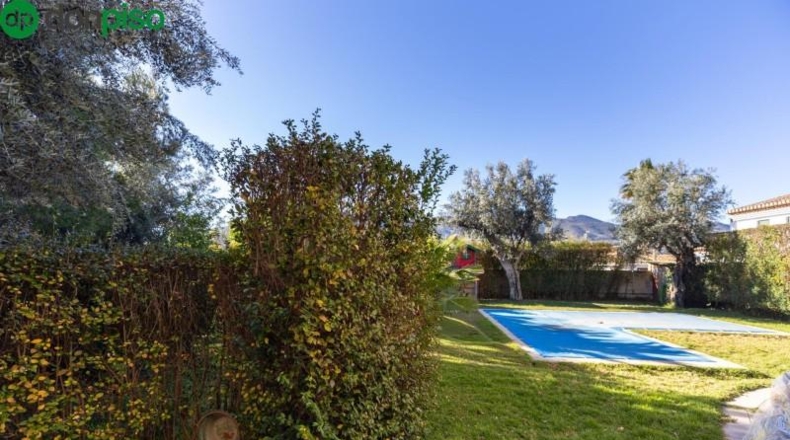 Granada - Píñar - 1713m2
