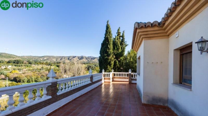 Granada - Píñar - 1713m2