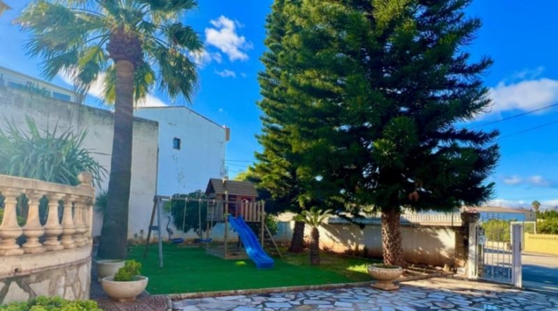 Alicante - Pedreguer - 1427m2