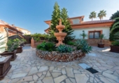 Chalet independiente con terreno en venta en la España, Calpe, ref: TR398244 foto