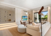 Chalet independiente con terreno en venta en la España, Benahavís, ref: TR398775 foto