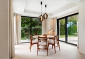 Chalet independiente con terreno en venta en la España, Benahavís, ref: TR398775 foto