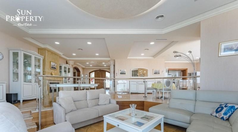 Las Palmas - San Bartolomé de Tirajana - 2700m2