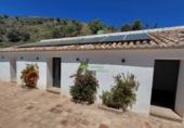 Casa de camp amb terreny en venda a Sayalonga ref.: TR385448 foto