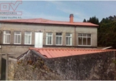 Дом с участком на продажу в городе Fene. Фото