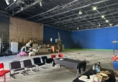 Промышленное здание на продажу в городе Дос-Эрманас. Фото