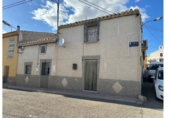 Дом с участком на продажу в городе Lorca. Фото