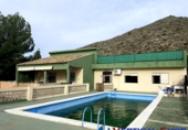 Xalet independent amb terreny en venda a Villena ref.: TR385654 foto
