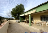 Xalet independent amb terreny en venda a Villena ref.: TR385654 foto