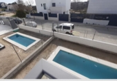 Таунхаус с участком на продажу в городе Torrelodones Фото