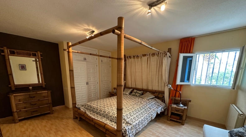 Castellón - Алькала де Чиверт - 1661m2