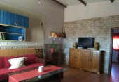 Отдельно стоящий дом с участком на продажу в городе Алькасар-де-Сан-Хуан. Фото