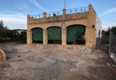 Chalet independiente con terreno en venta en Lora del Río ref: TR387804 foto