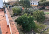 Chalet independiente con terreno en venta en Lora del Río ref: TR387804 foto