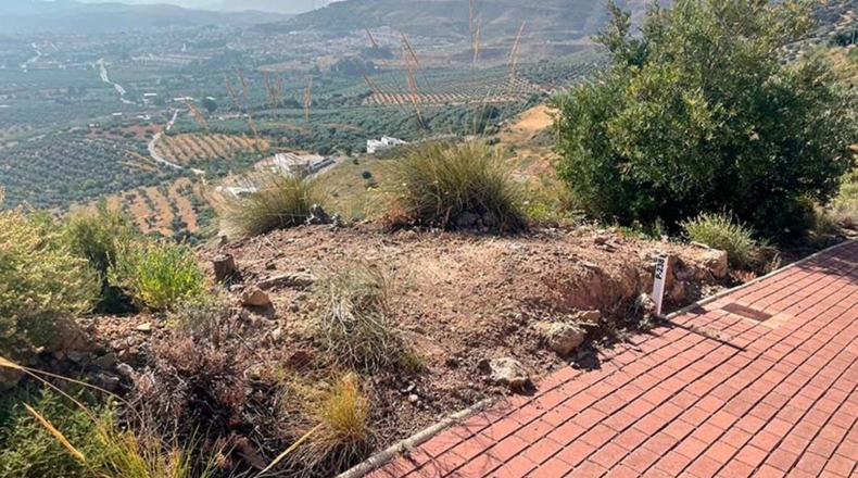 Málaga - Антекера - 8583m2