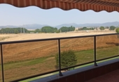 Таунхаус с участком на продажу в городе Miranda de Ebro. Фото