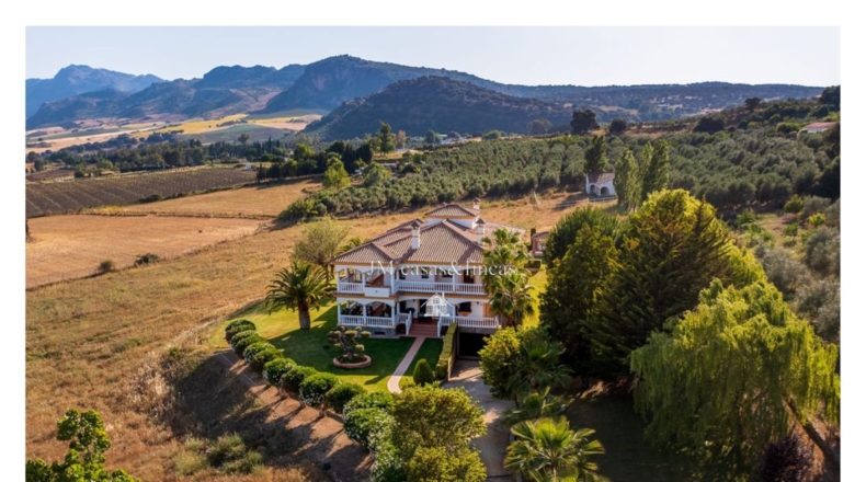 Málaga - Ronda - 30000m2