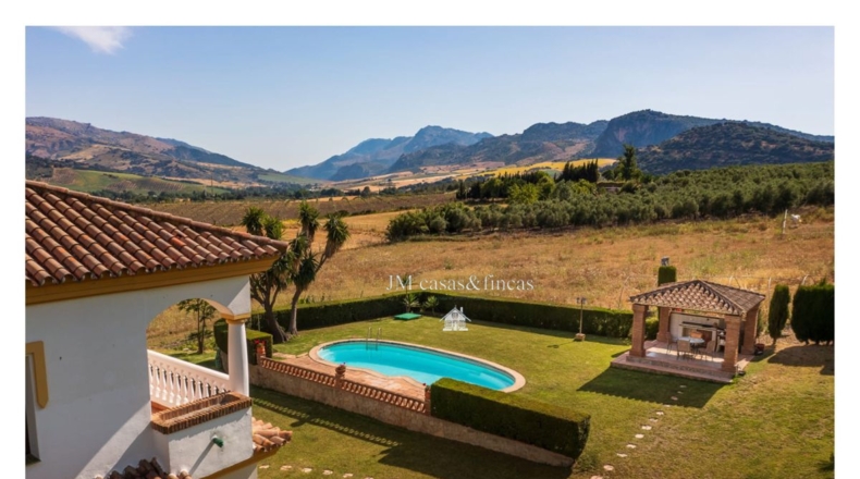 Málaga - Ronda - 30000m2