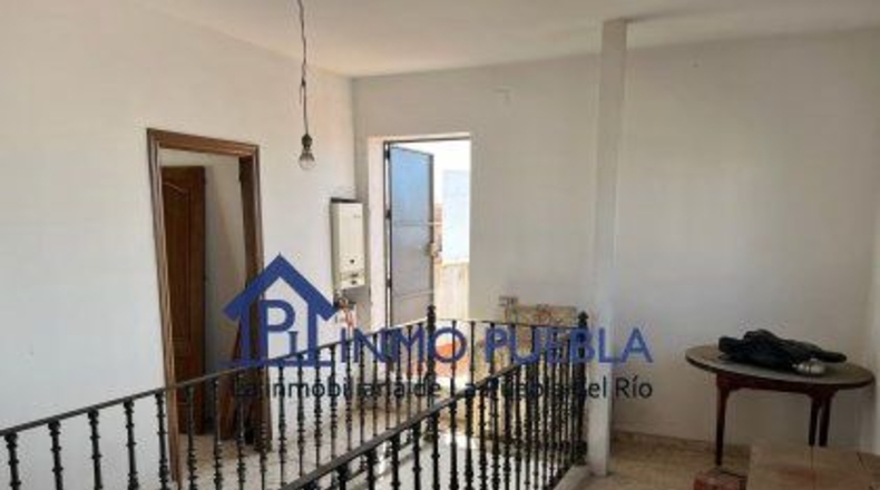 Seville - La Puebla del Río - 220m2