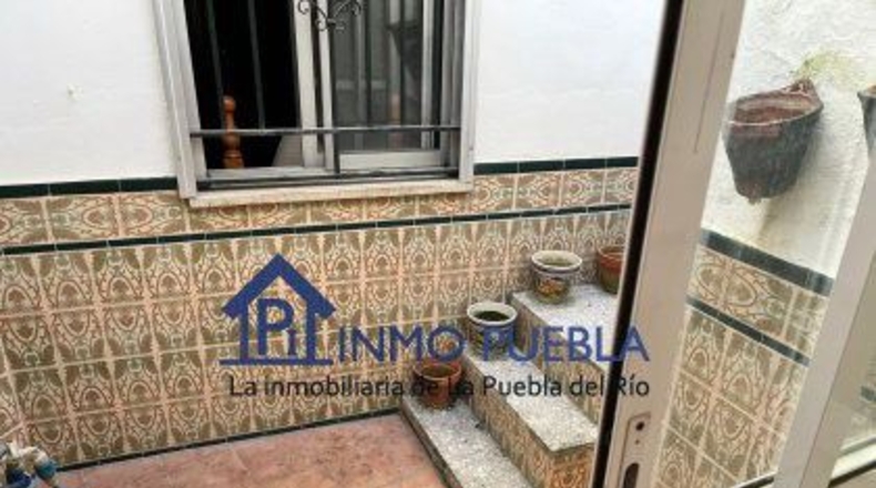 Seville - La Puebla del Río - 220m2